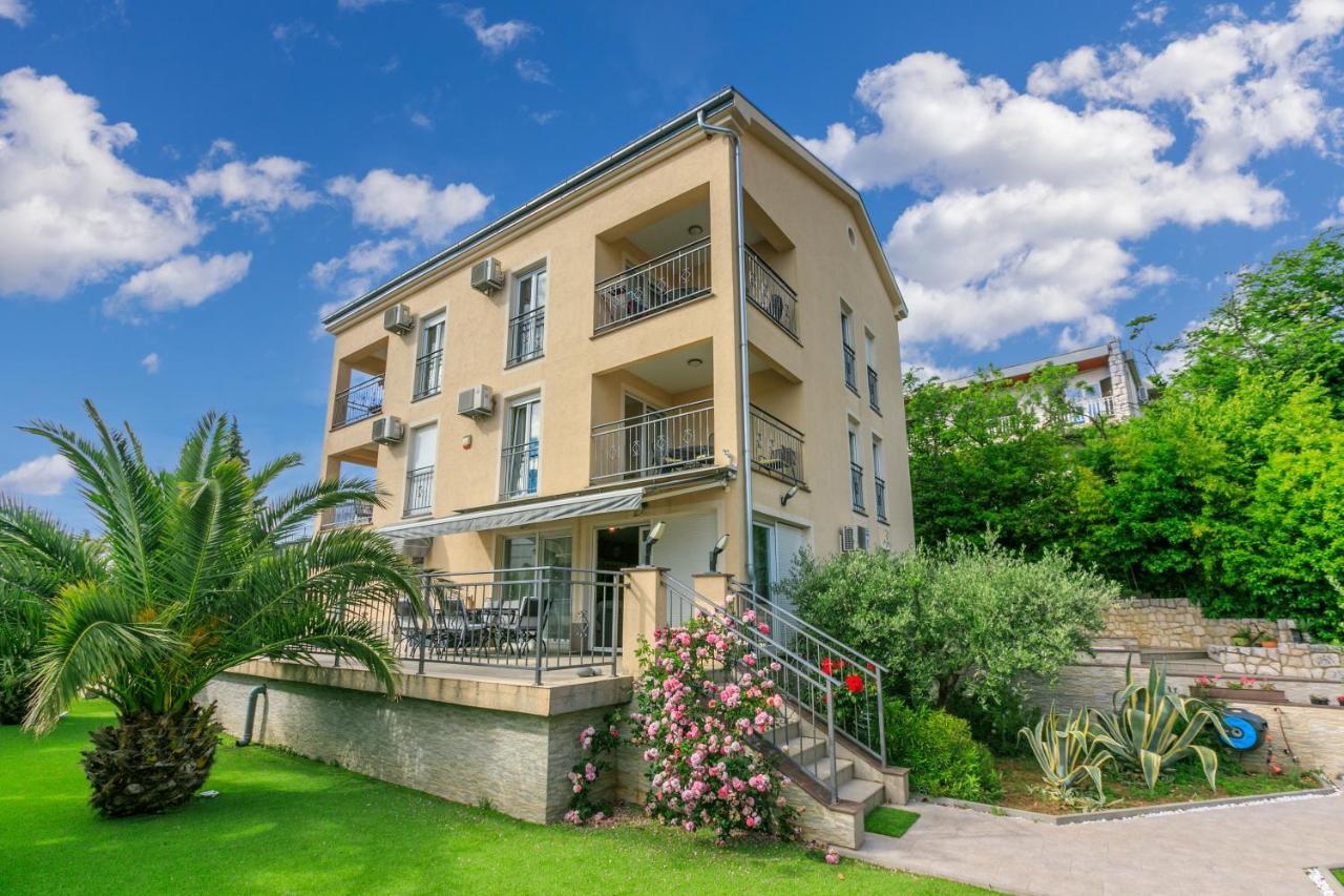 Family Heritage Crikvenica Exterior photo
