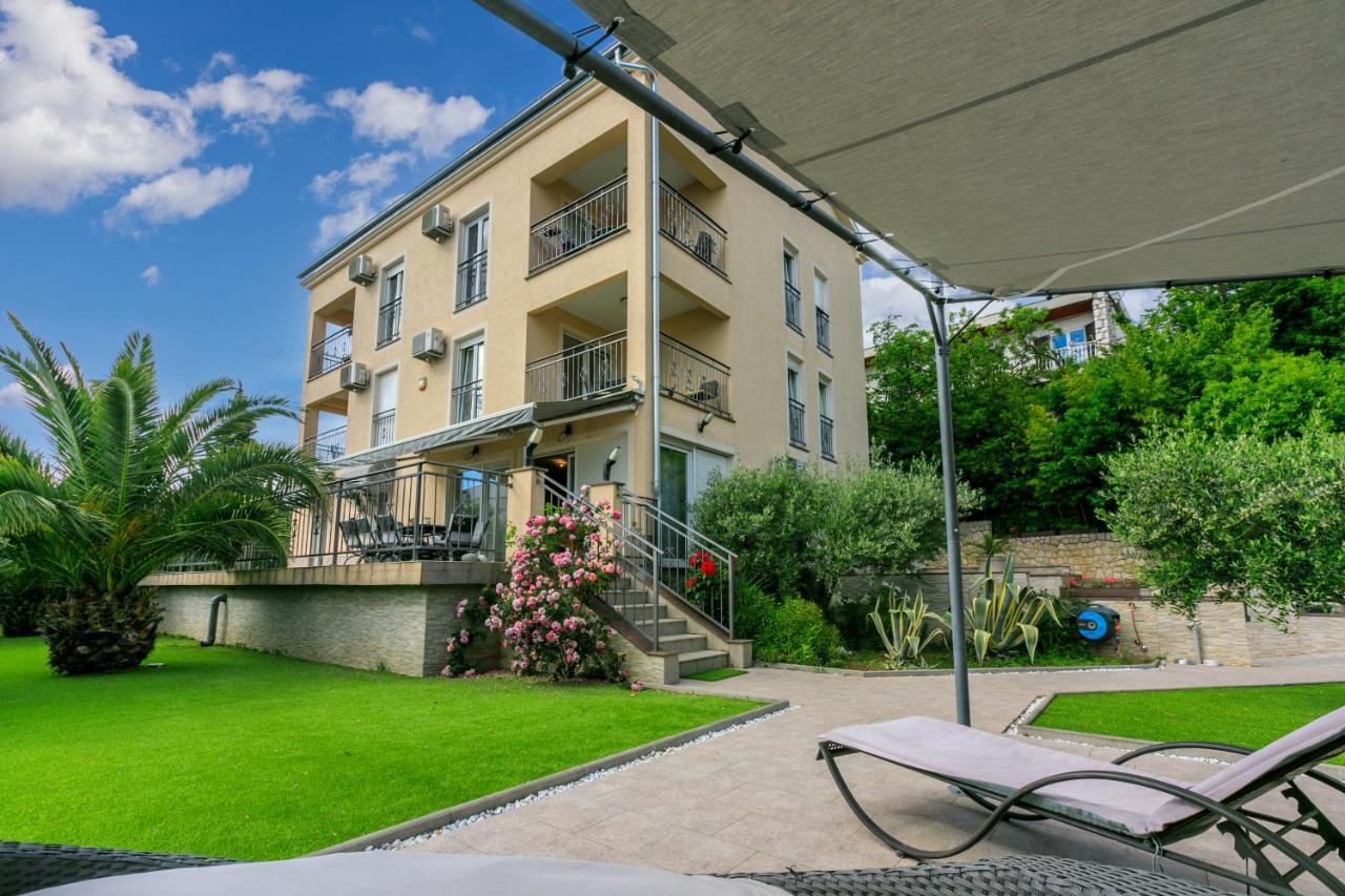Family Heritage Crikvenica Exterior photo